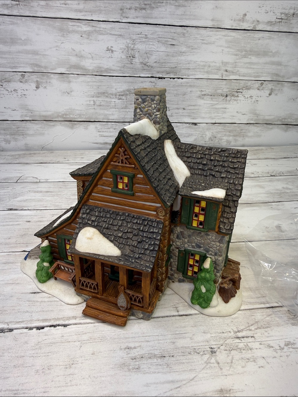 Dept 56 - New England Village - 'Mountain View Cabin #56625